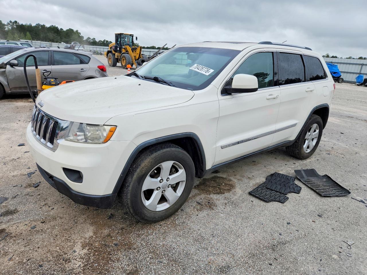 Photo of the 2012 JEEP GRAND CHEROKEE LAREDO