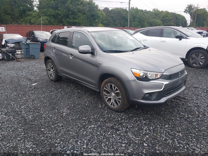 Photo of the 2017 MITSUBISHI OUTLANDER SPORT 2.0 LE