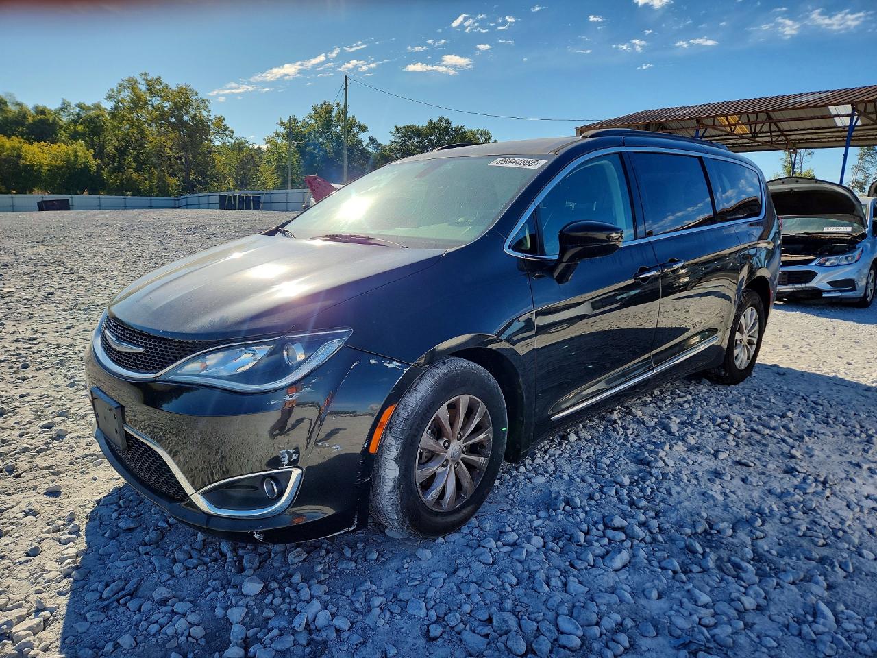 Photo of the 2017 CHRYSLER PACIFICA TOURING L
