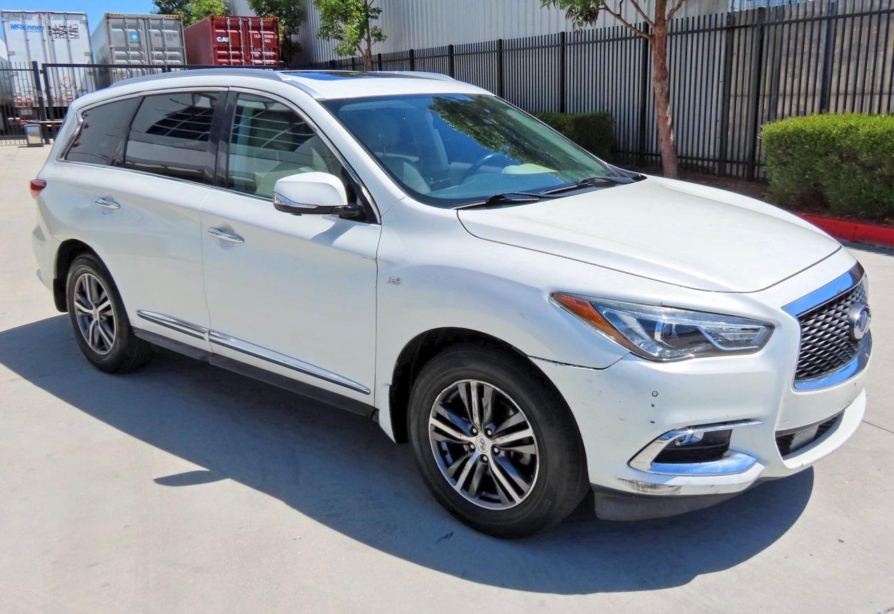 Photo of the 2020 INFINITI QX60 LUXE