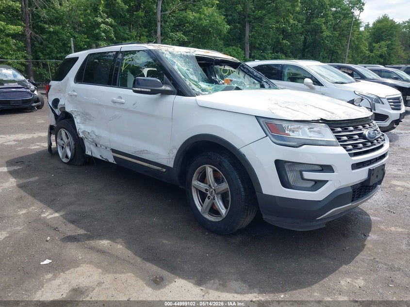 Photo of the 2017 FORD EXPLORER XLT