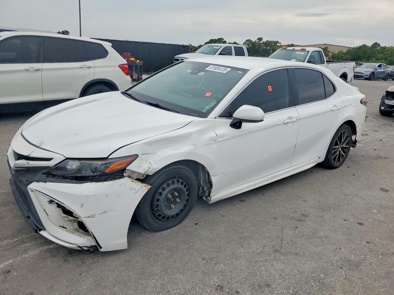 Photo of the 2021 TOYOTA CAMRY SE