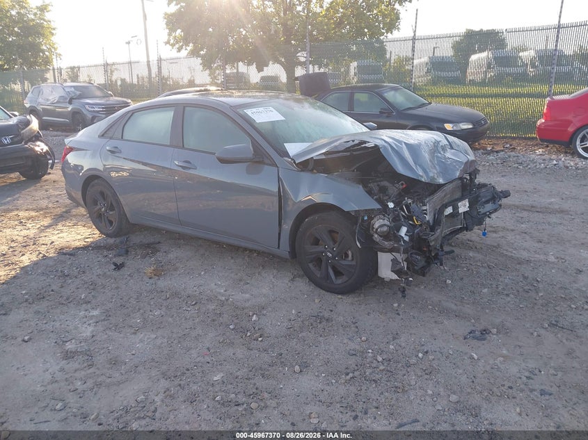 Photo of the 2021 HYUNDAI ELANTRA SEL
