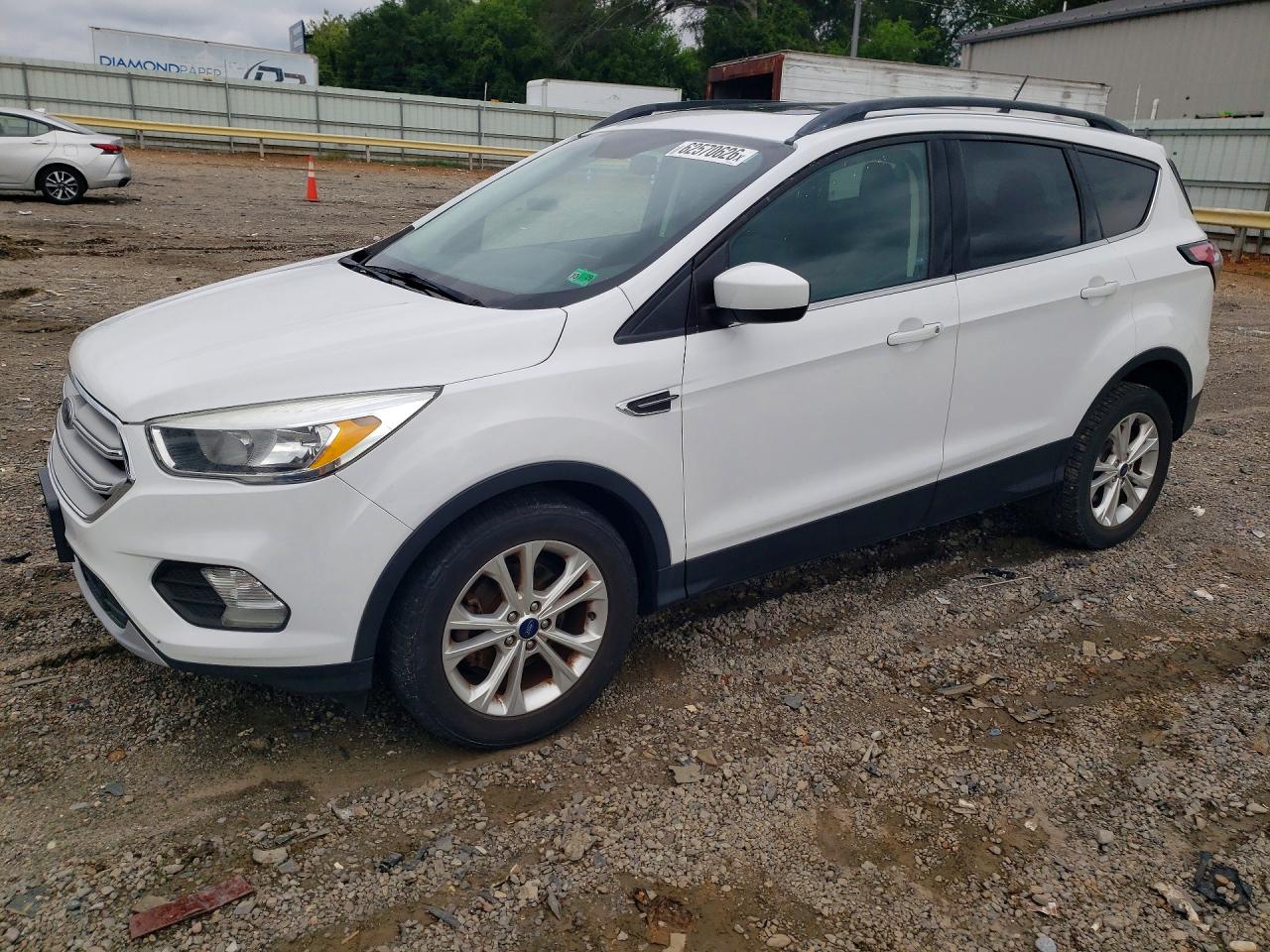 Photo of the 2018 FORD ESCAPE SE