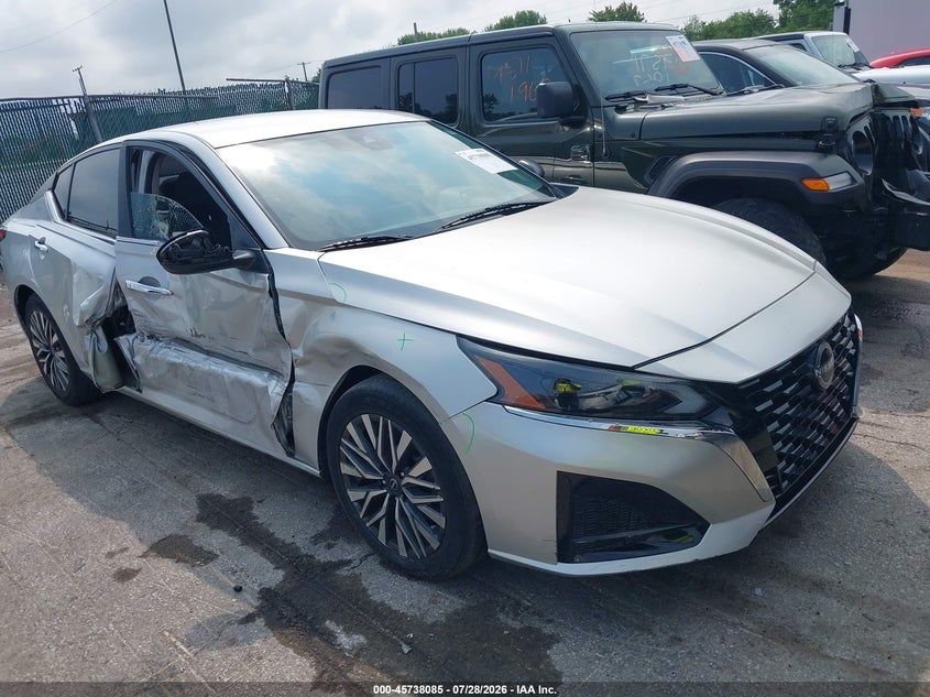 Photo of the 2024 NISSAN ALTIMA SV FWD