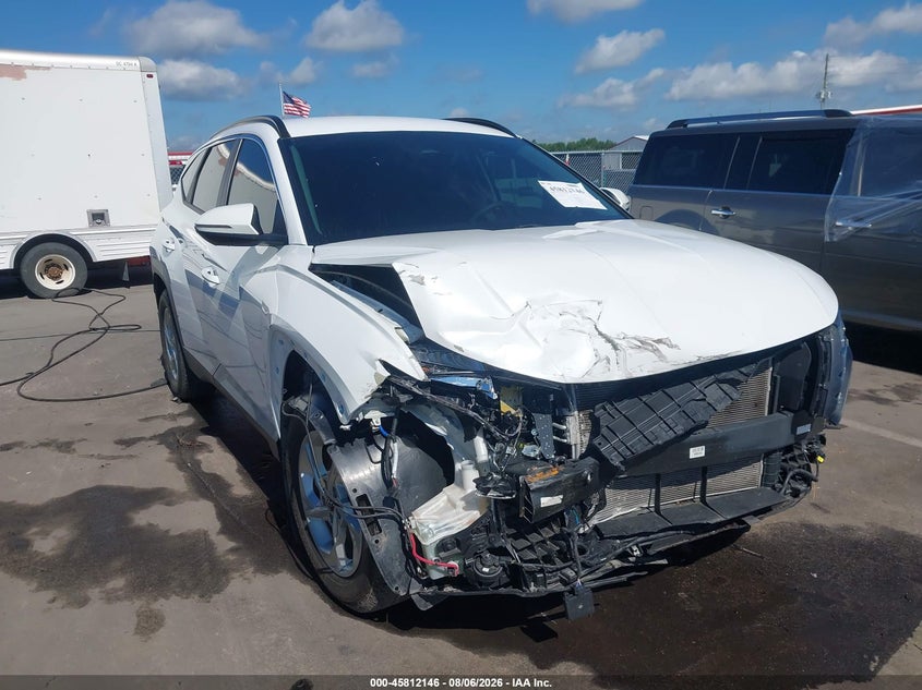 Photo of the 2022 HYUNDAI TUCSON SEL