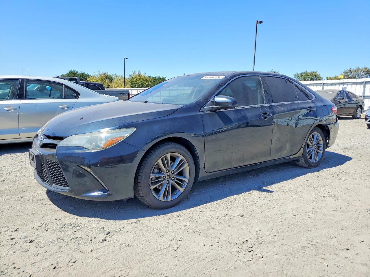Photo of the 2016 TOYOTA CAMRY SE