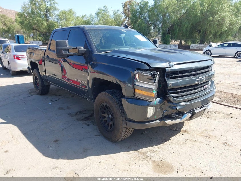 Photo of the 2017 CHEVROLET SILVERADO 1500 2LT