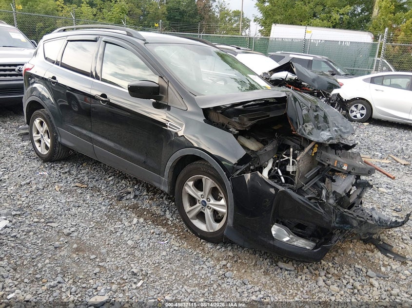 Photo of the 2016 FORD ESCAPE SE