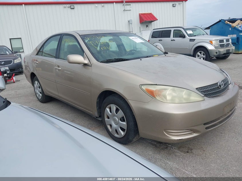 Photo of the 2004 TOYOTA CAMRY LE