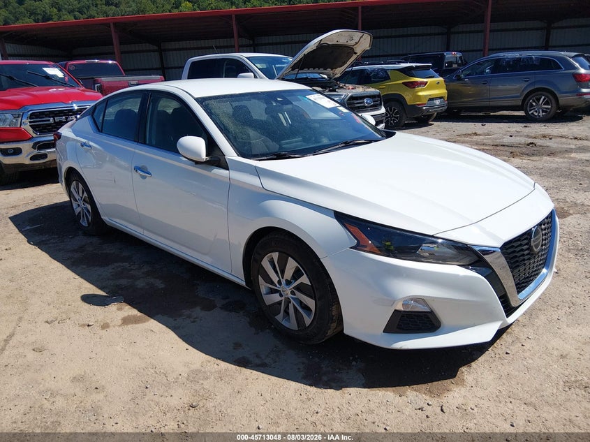 Photo of the 2022 NISSAN ALTIMA S FWD