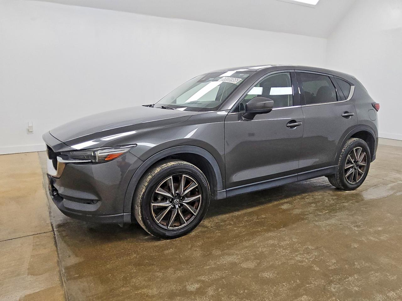 Photo of the 2017 MAZDA CX-5 GRAND TOURING
