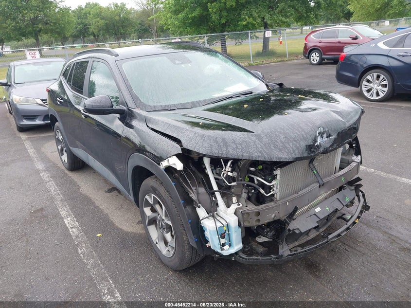 Photo of the 2025 CHEVROLET TRAX FWD LT
