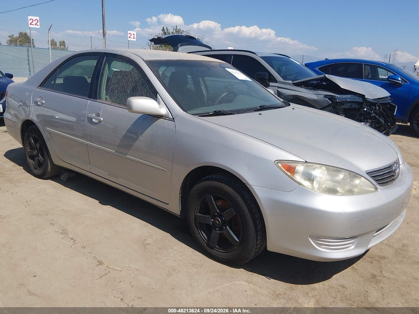 Photo of the 2005 TOYOTA CAMRY LE