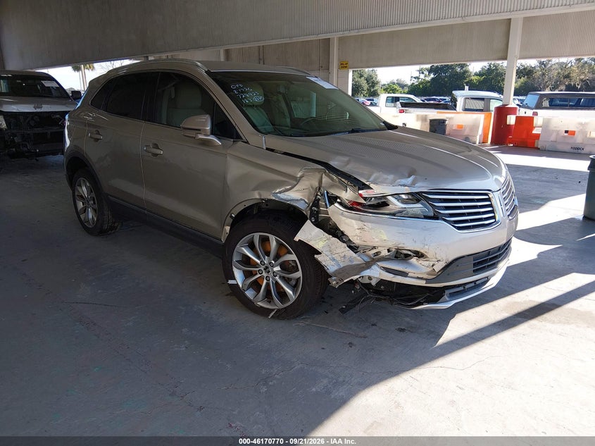 Photo of the 2015 LINCOLN MKC
