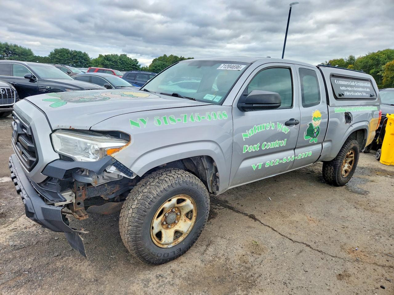 Photo of the 2017 TOYOTA TACOMA SR