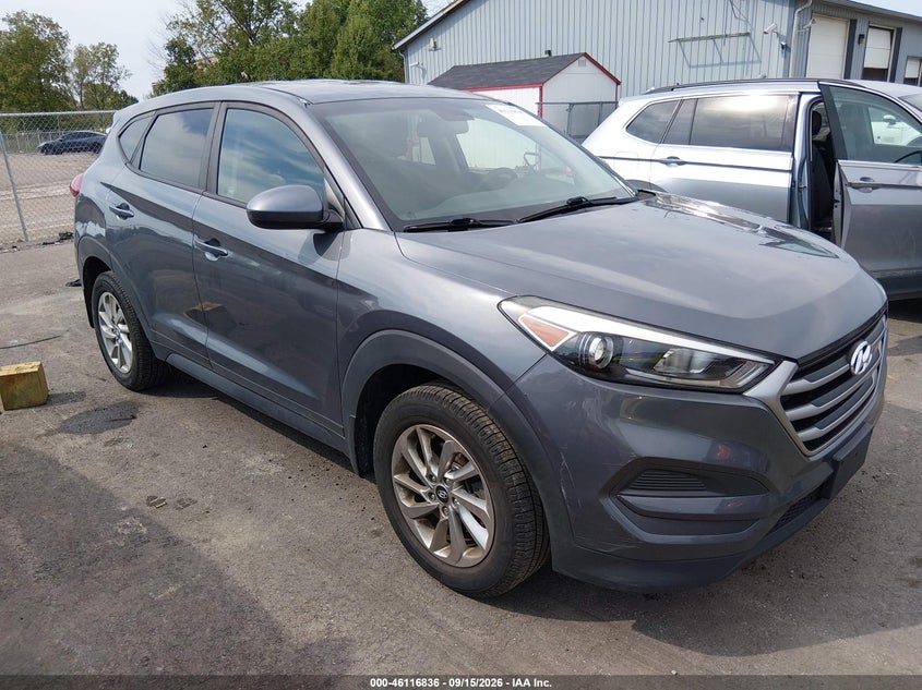 Photo of the 2018 HYUNDAI TUCSON SE