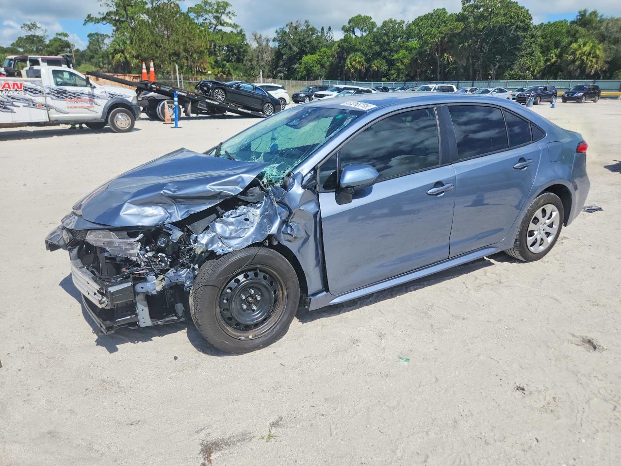 Photo of the 2025 TOYOTA COROLLA LE