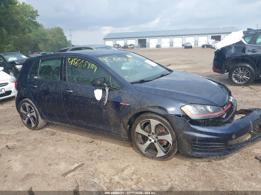 Photo of the 2016 VOLKSWAGEN GOLF GTI SE 4-DOOR