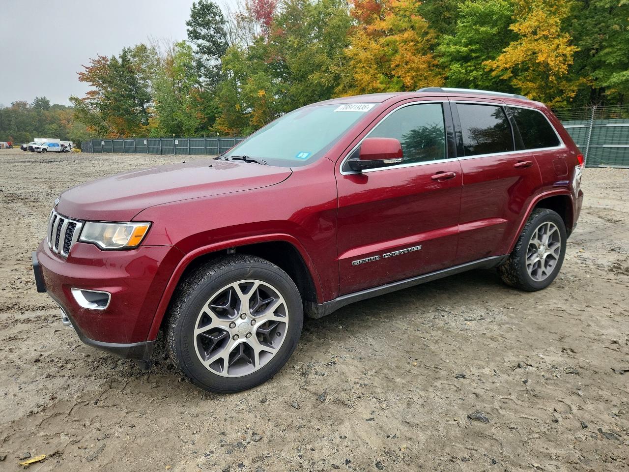 Photo of the 2018 JEEP GRAND CHEROKEE LIMITED