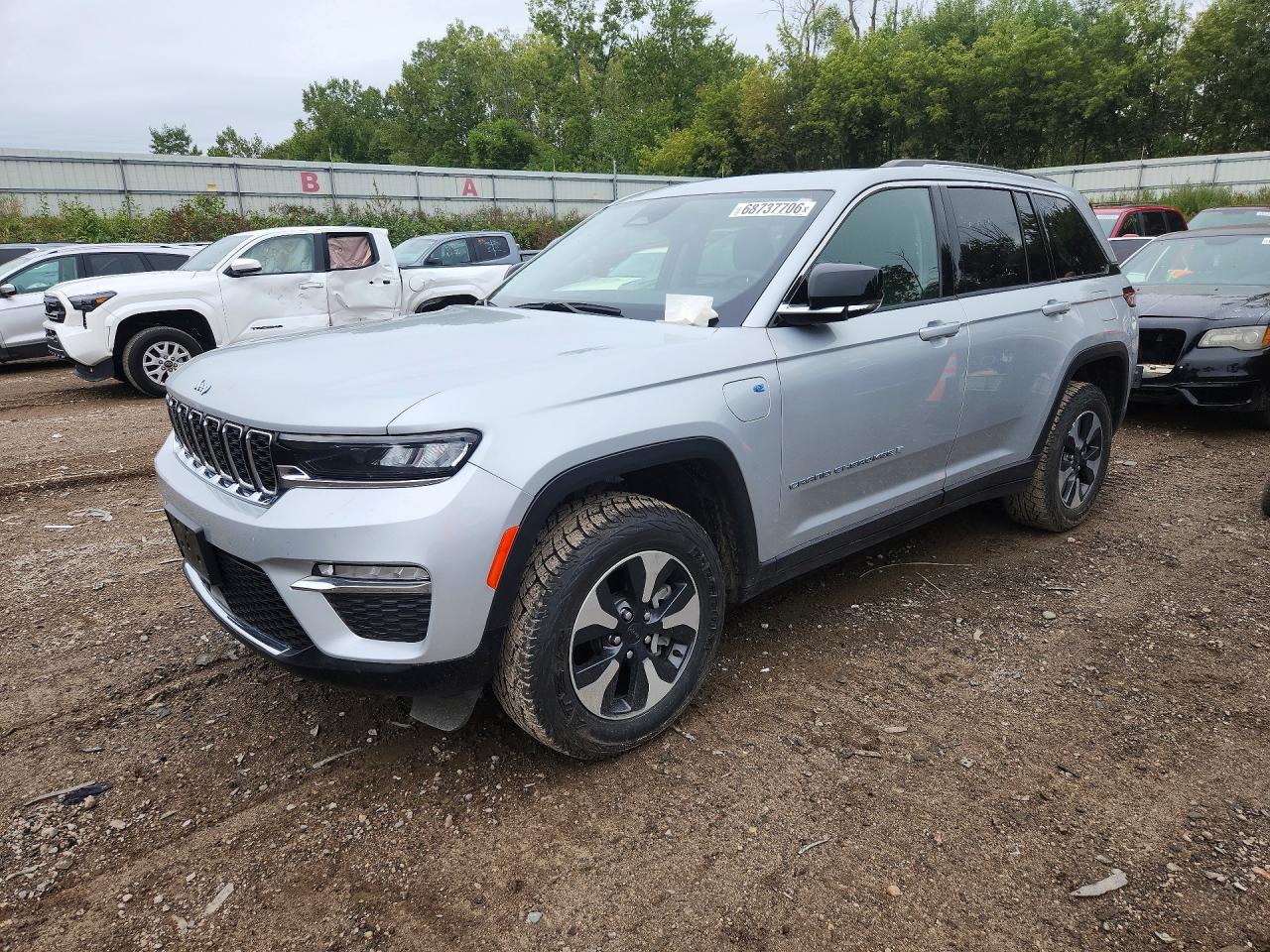Photo of the 2024 JEEP GRAND CHEROKEE LIMITED 4XE