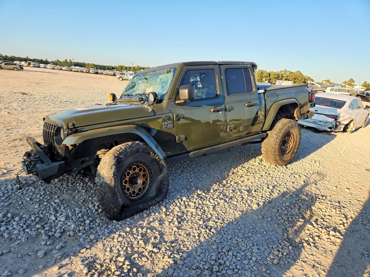 Photo of the 2023 JEEP GLADIATOR SPORT