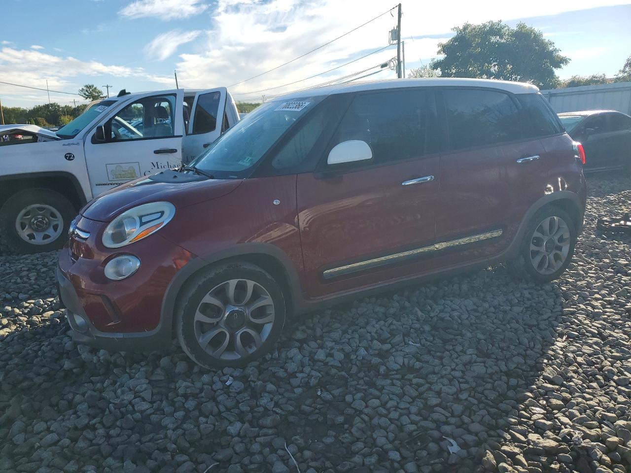 Photo of the 2016 FIAT 500L TREKKING