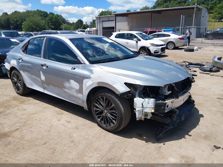 Photo of the 2020 TOYOTA CAMRY SE