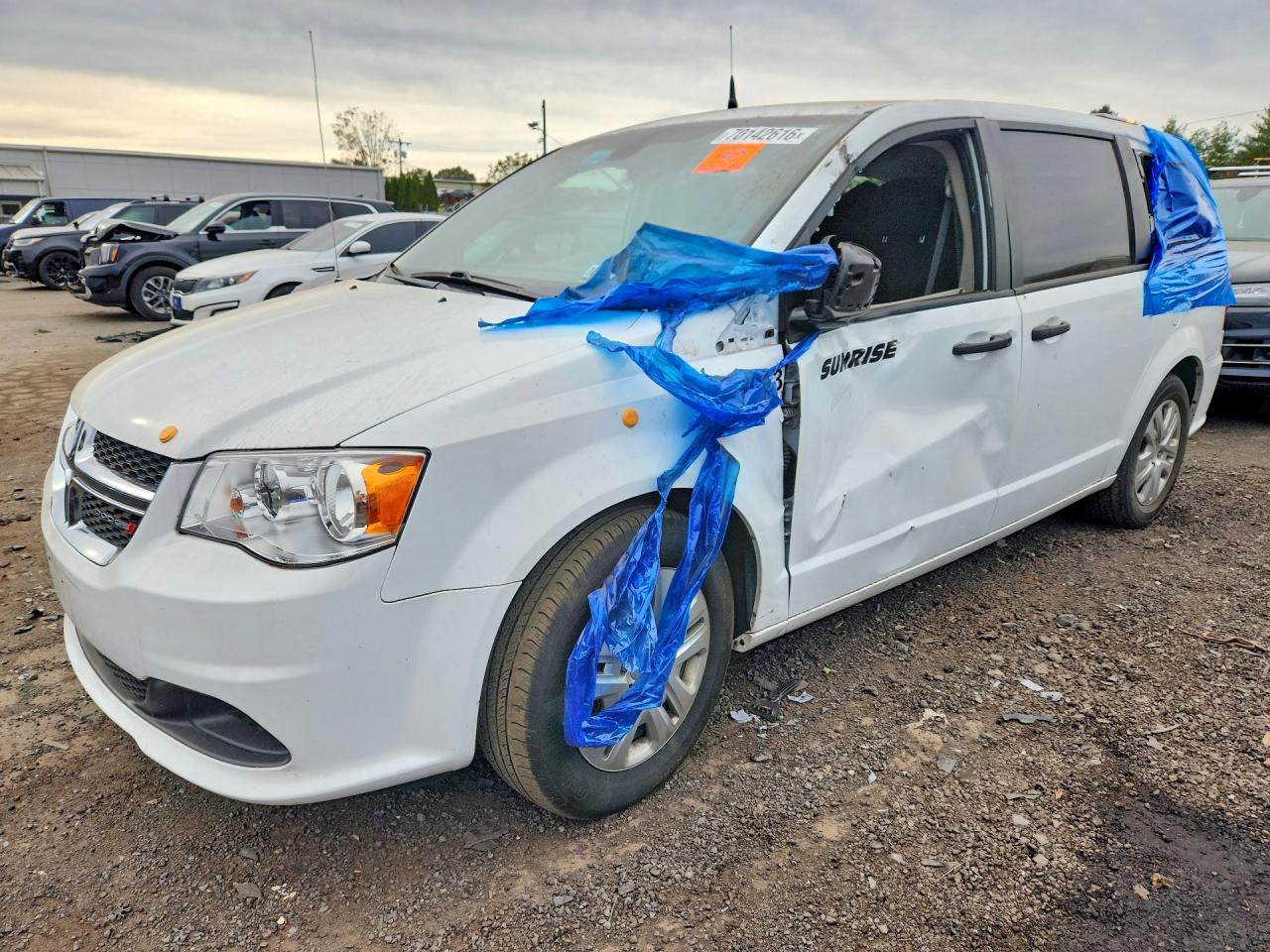 Photo of the 2020 DODGE GRAND CARAVAN SE