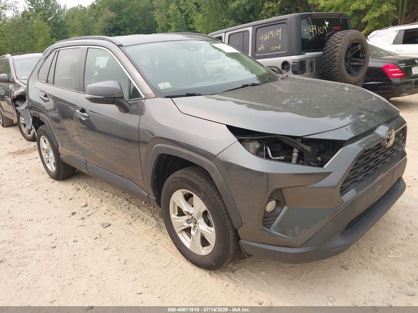 Photo of the 2020 TOYOTA RAV4 XLE