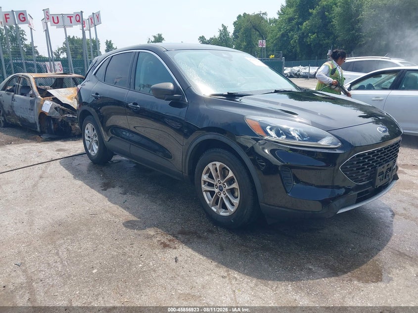 Photo of the 2022 FORD ESCAPE SE