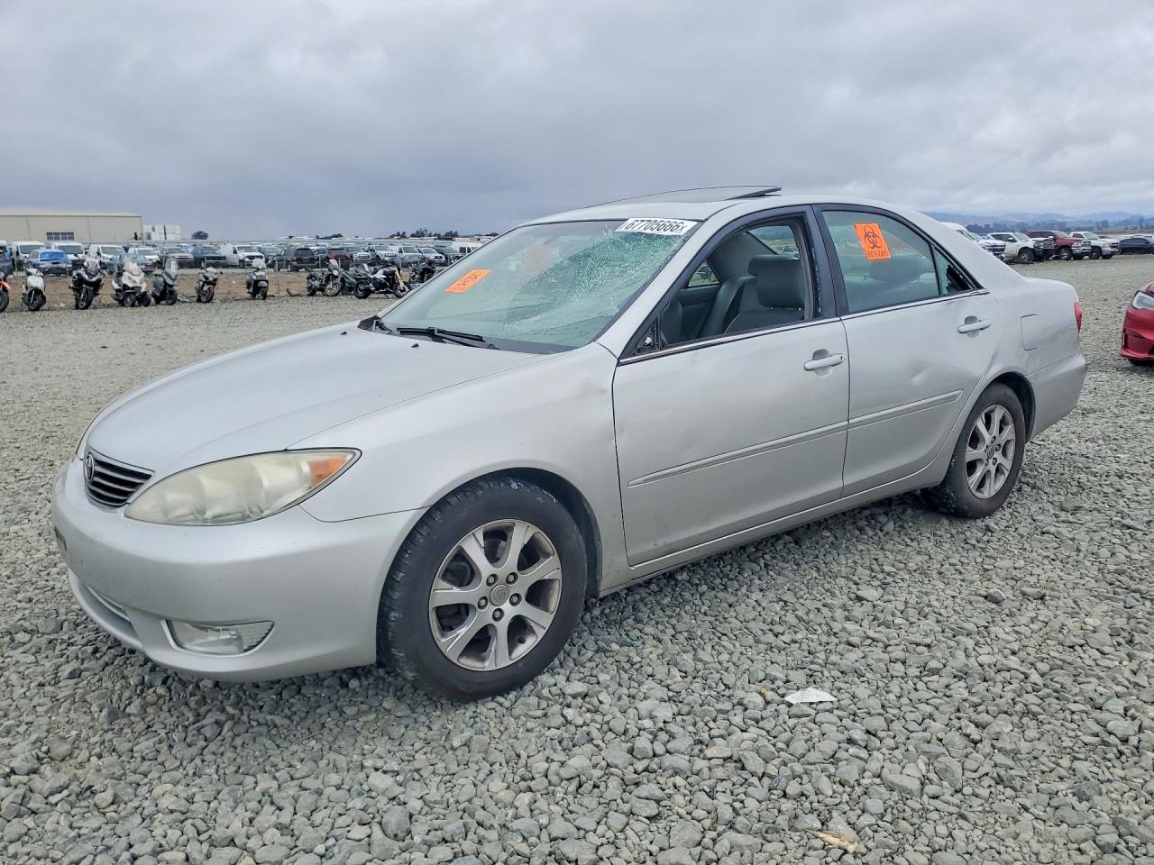 Photo of the 2005 TOYOTA CAMRY XLE V6