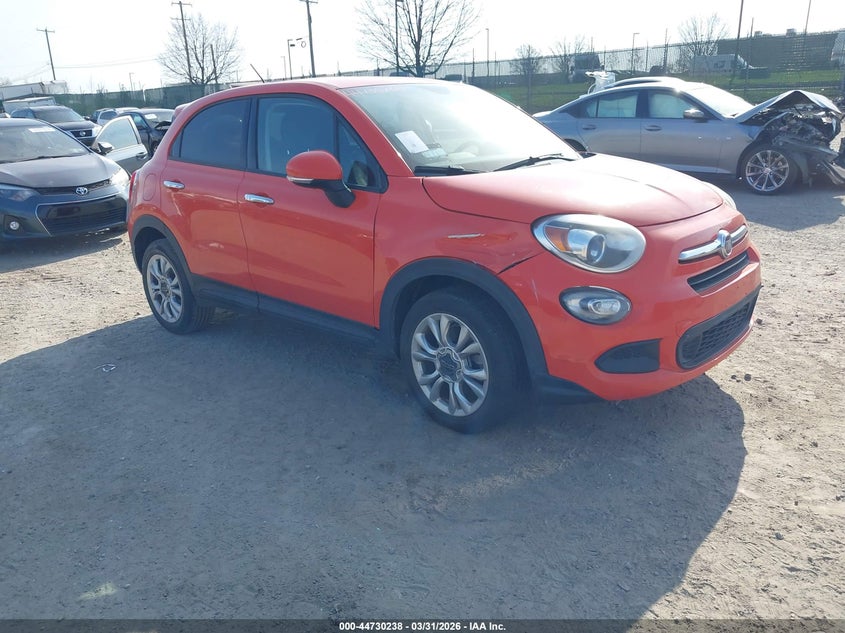 Photo of the 2016 FIAT 500X EASY