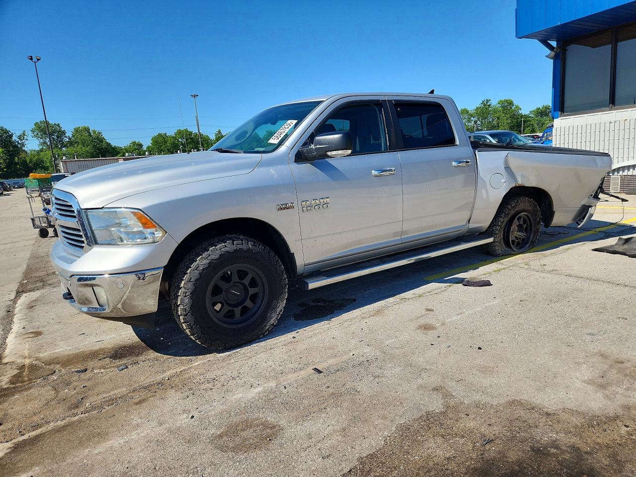 Photo of the 2015 RAM 1500 SLT