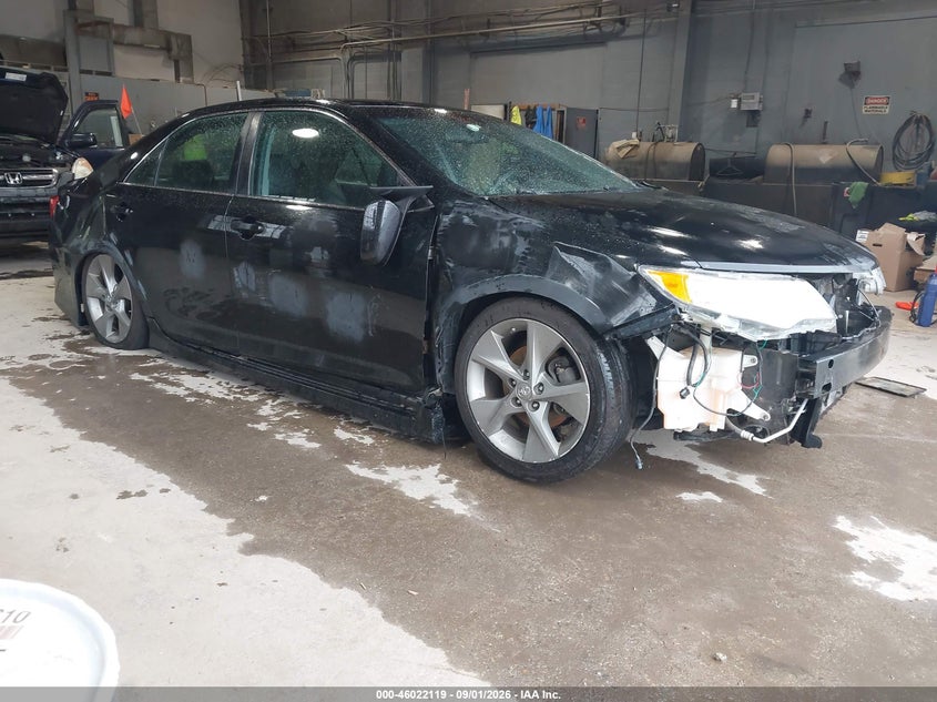 Photo of the 2012 TOYOTA CAMRY SE V6