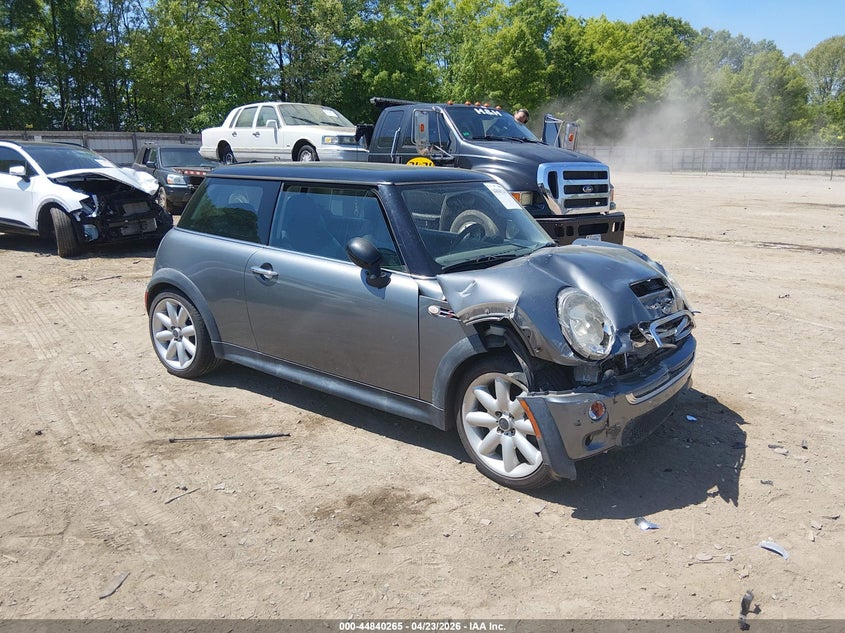 Photo of the 2003 MINI COOPER S