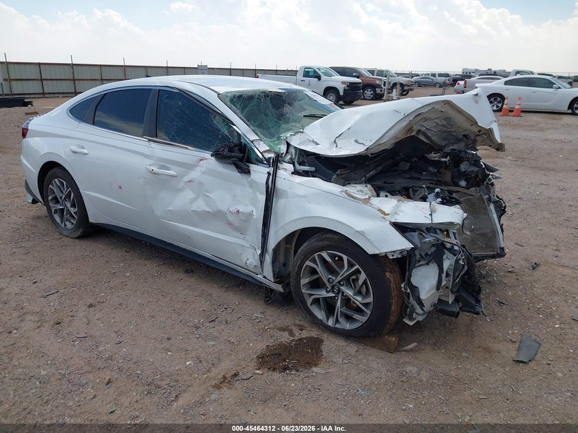 Photo of the 2021 HYUNDAI SONATA SEL