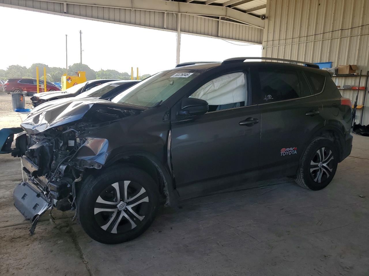 Photo of the 2016 TOYOTA RAV4 LE