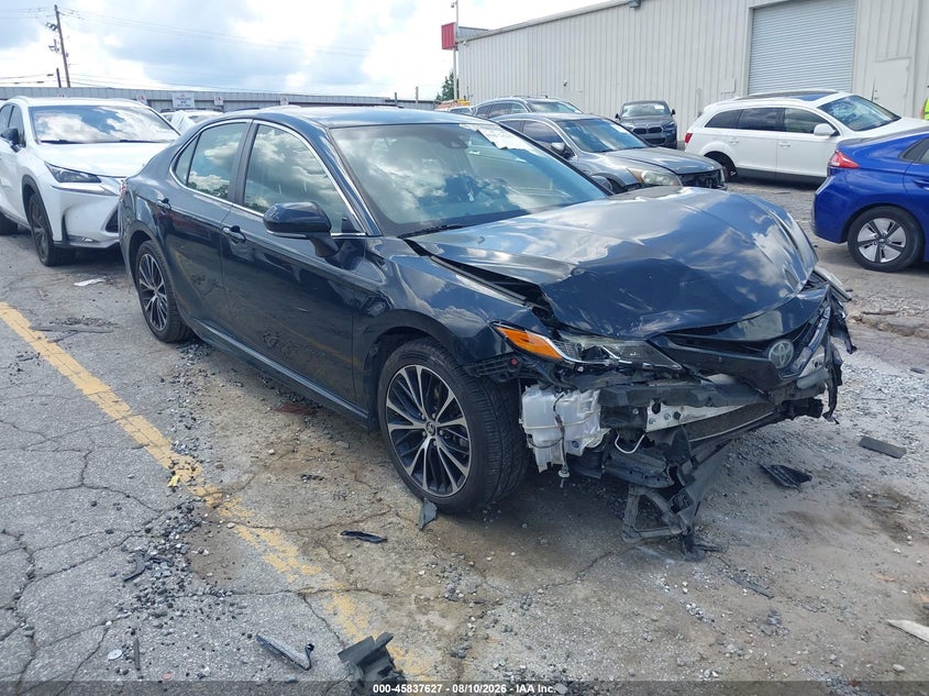 Photo of the 2018 TOYOTA CAMRY SE