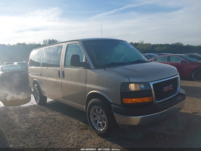 Photo of the 2010 GMC SAVANA 1500 LT