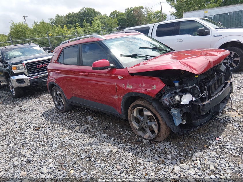 Photo of the 2021 HYUNDAI VENUE SEL