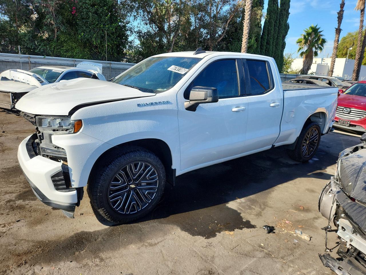 Photo of the 2020 CHEVROLET SILVERADO C1500 RST