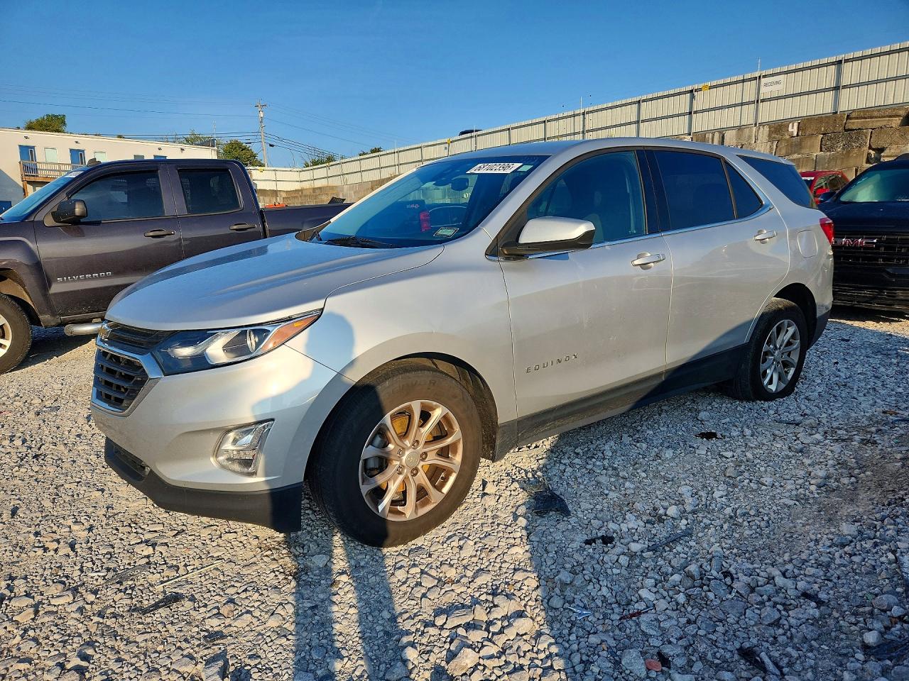 Photo of the 2020 CHEVROLET EQUINOX LT