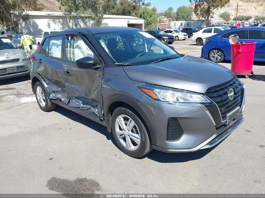 Photo of the 2024 NISSAN KICKS S XTRONIC CVT