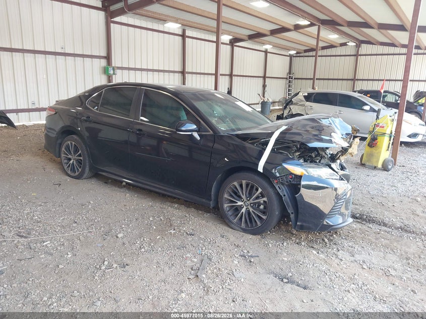 Photo of the 2019 TOYOTA CAMRY SE