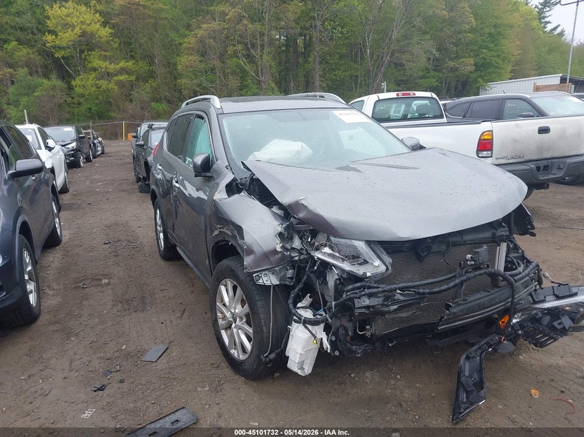Photo of the 2017 NISSAN ROGUE SV
