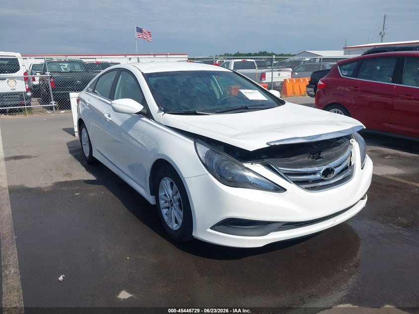Photo of the 2014 HYUNDAI SONATA GLS