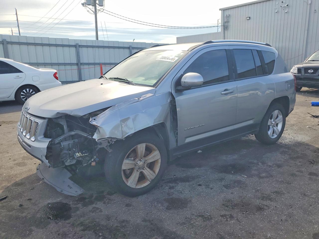 Photo of the 2015 JEEP COMPASS LATITUDE