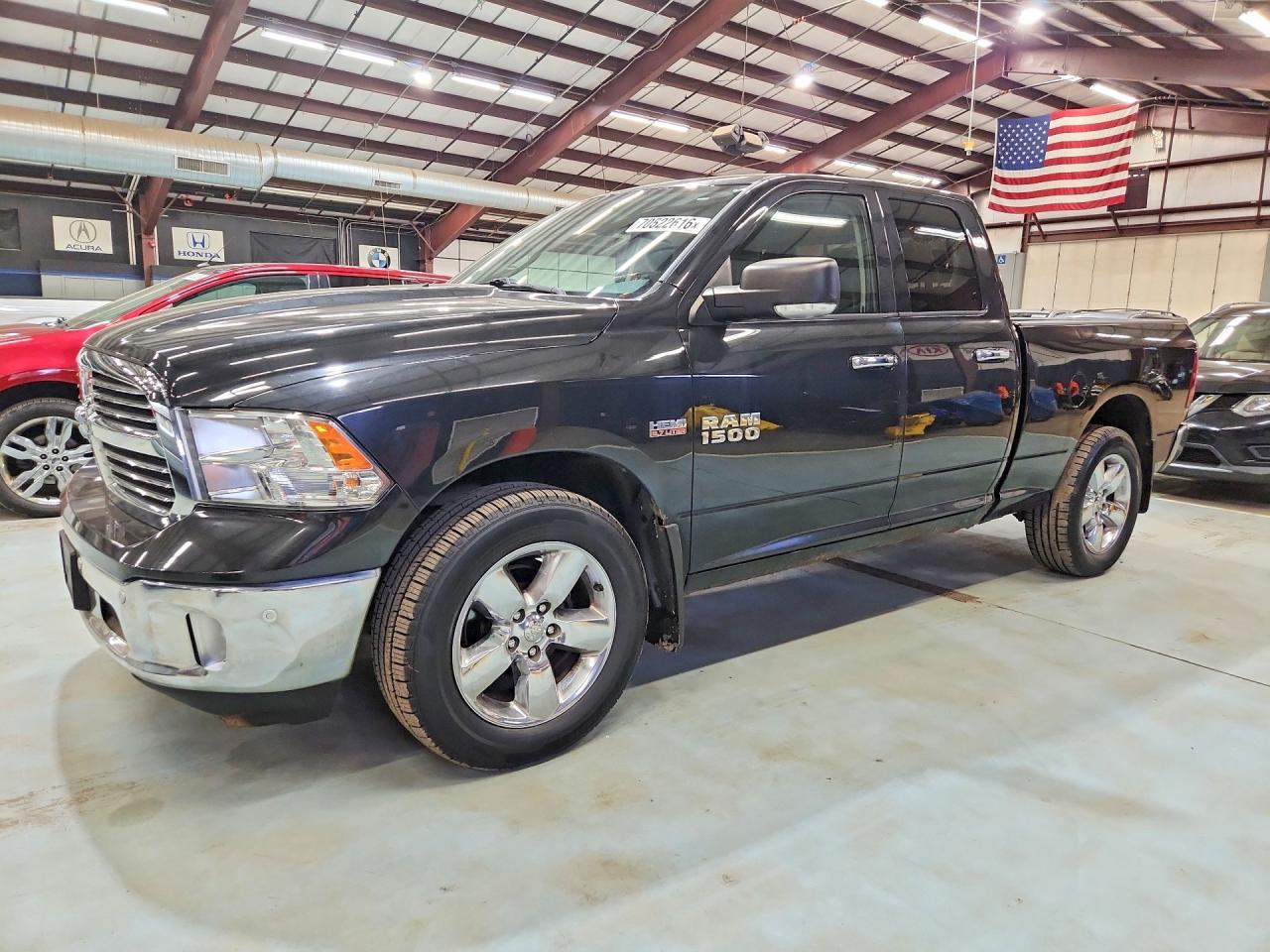 Photo of the 2016 RAM 1500 SLT