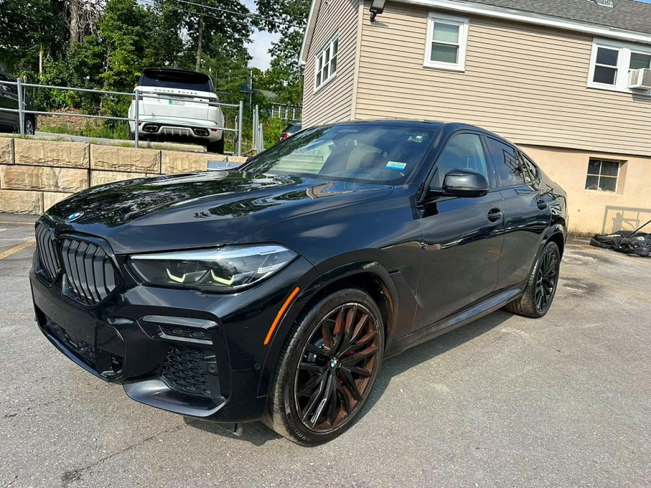 Photo of the 2022 BMW X6 XDRIVE40I